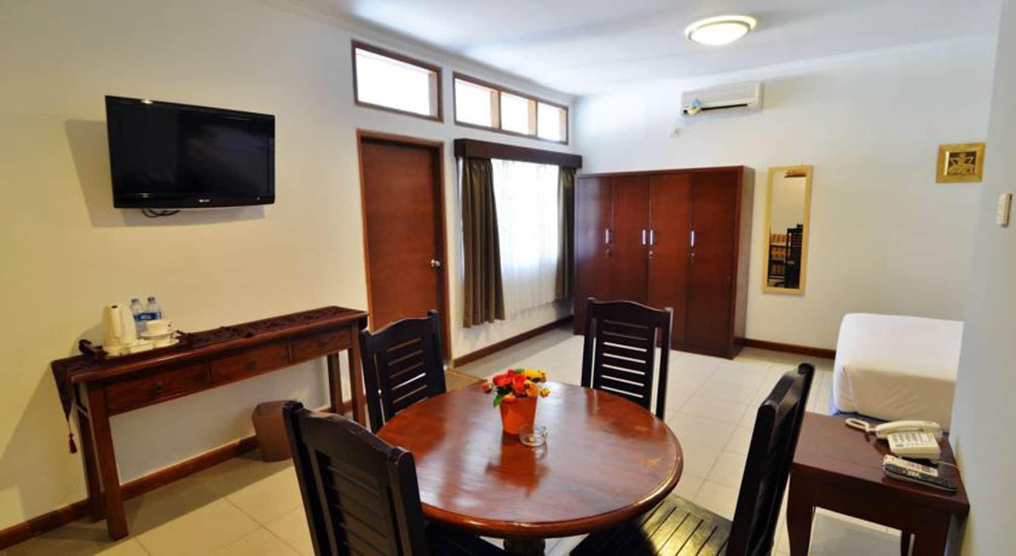 Rosani Hotel Кута Экстерьер фото